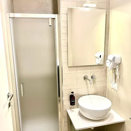 בית הארחה Dimora Fralu 3*